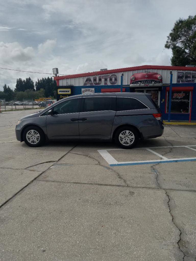 Used 2014 Honda Odyssey LX image 9