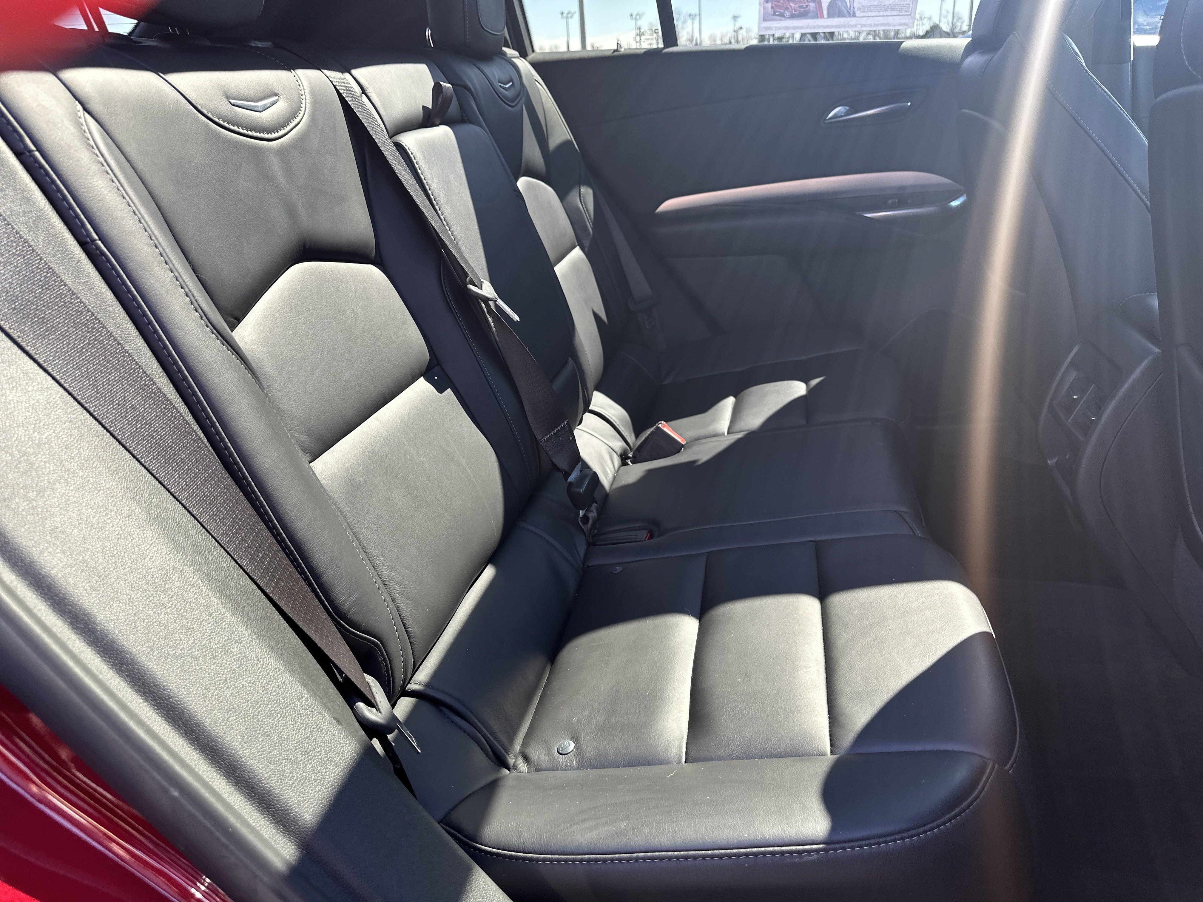 Used 2020 Cadillac XT4 Premium Luxury w/ Cold Weather Package image 18