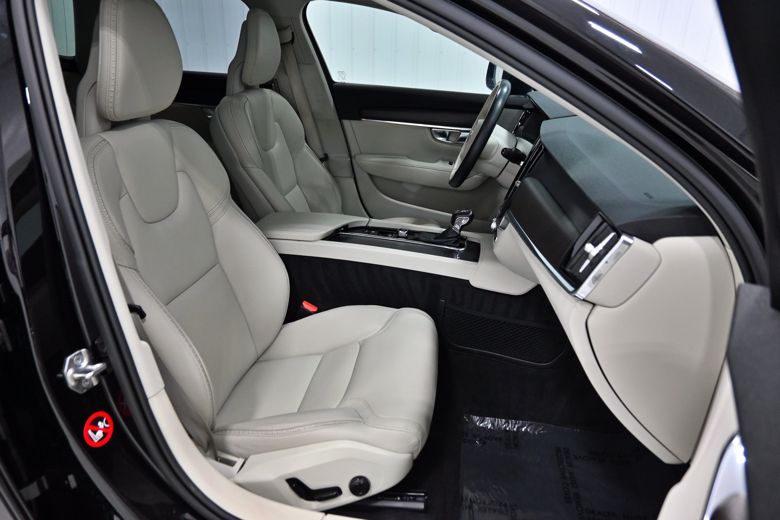 Used 2018 Volvo V90 T6 Cross Country w/ Convenience Package AWD/4WD image 29