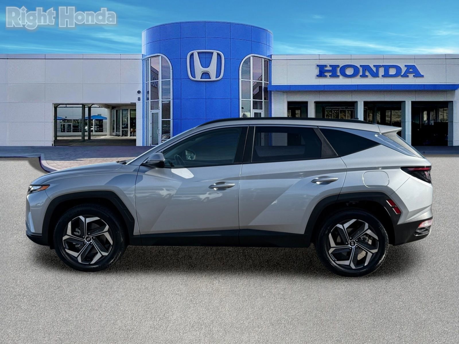 Used 2023 Hyundai Tucson SEL w/ Cargo Package AWD/4WD image 3