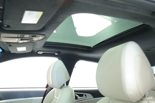 Used 2022 Genesis G70 3.3T RWD image 29
