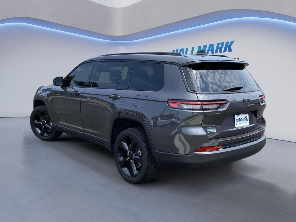 Used 2025 Jeep Grand Cherokee L Altitude RWD image 4