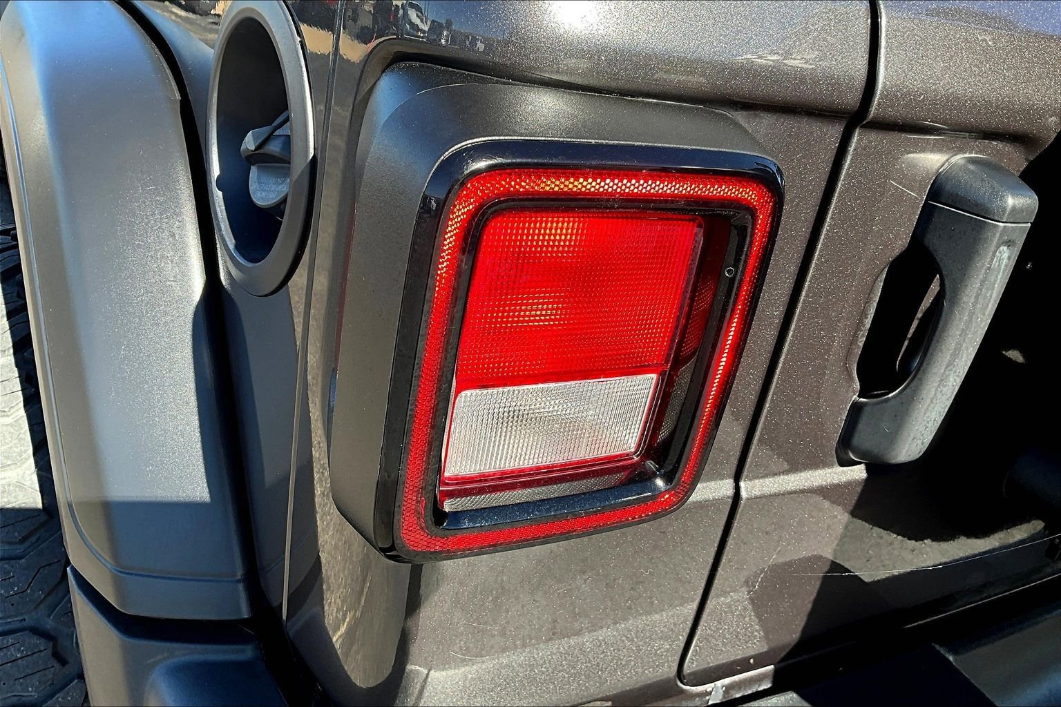 Used 2021 Jeep Wrangler Unlimited Willys image 31