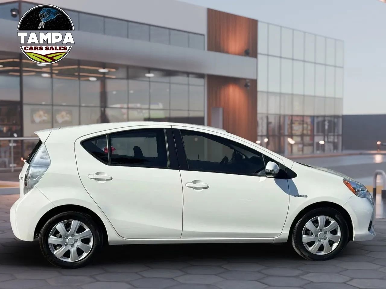Used 2012 Toyota Prius C One FWD image 4