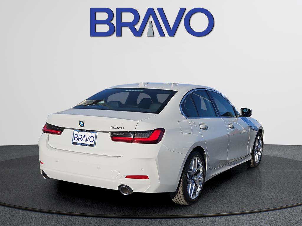 Used 2025 BMW 330i Sedan RWD image 4
