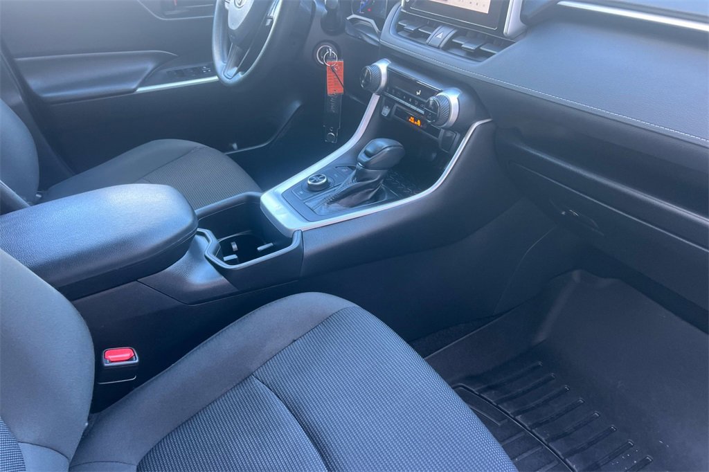 Used 2024 Toyota RAV4 LE image 18