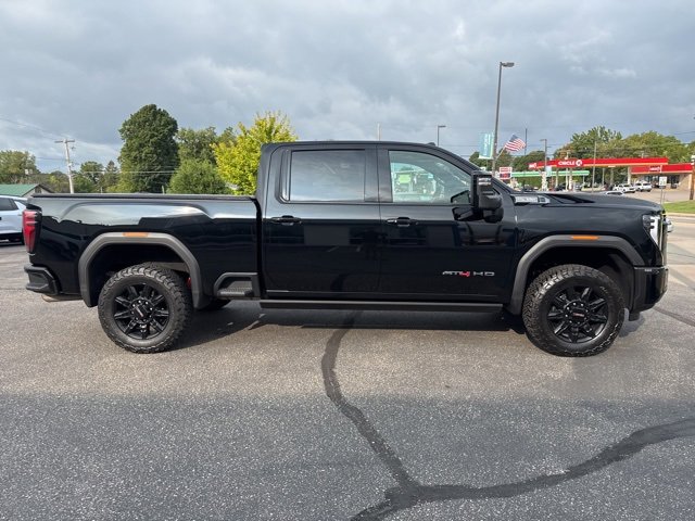 Used 2024 GMC Sierra 2500 AT4 w/ AT4 Premium Plus Package image 8