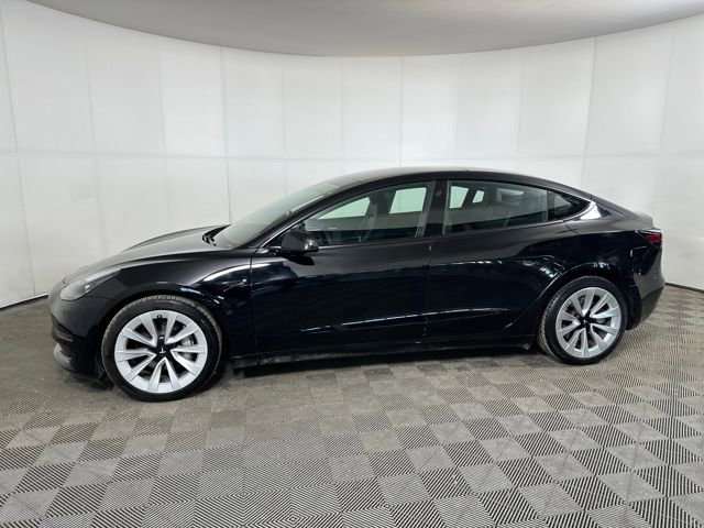 Used 2023 Tesla Model 3 Standard Range image 6
