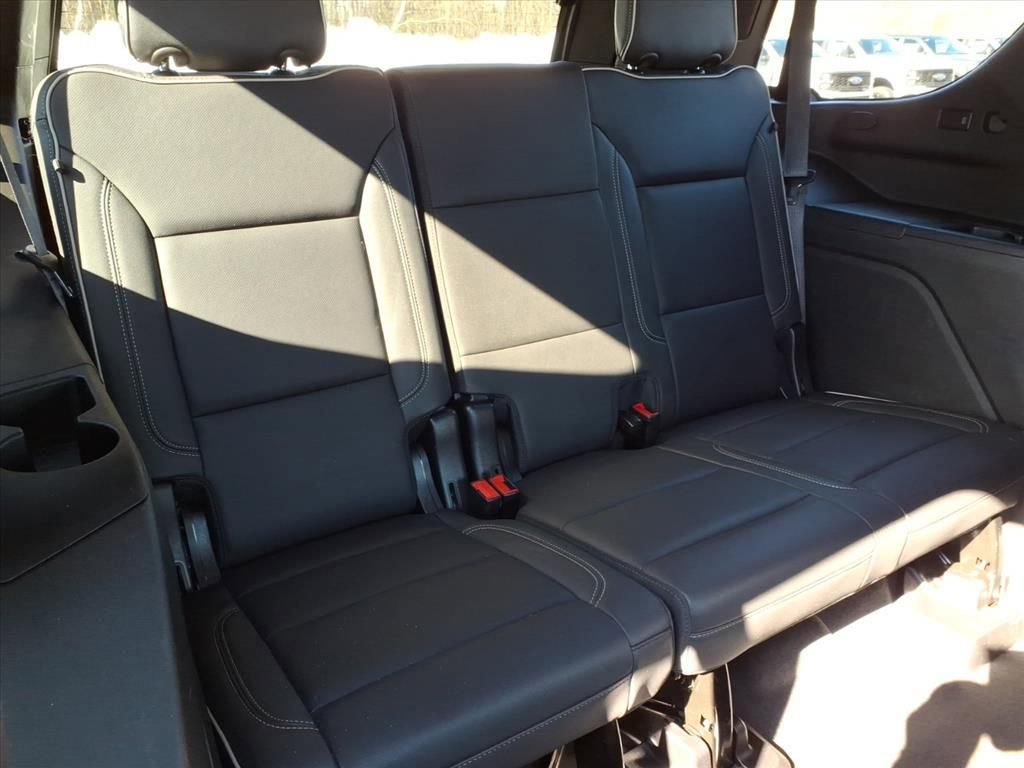 Used 2024 GMC Yukon SLT image 10