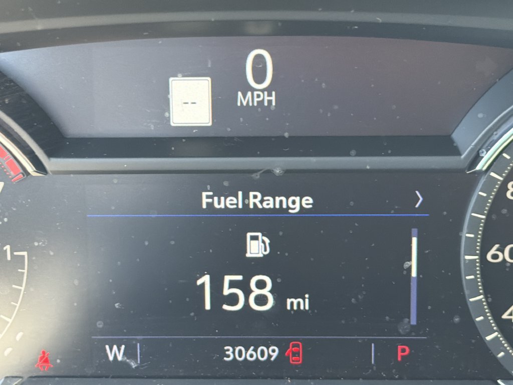 Certified 2023 Cadillac XT4 Premium Luxury FWD image 32