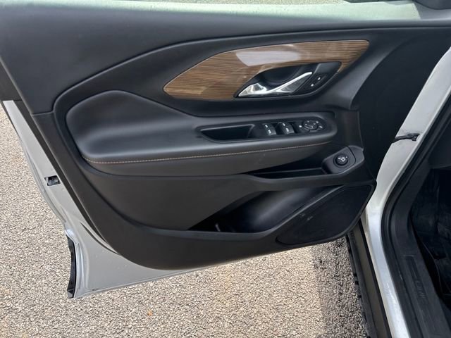 Used 2020 GMC Terrain SLE w/ Driver Convenience Package image 9