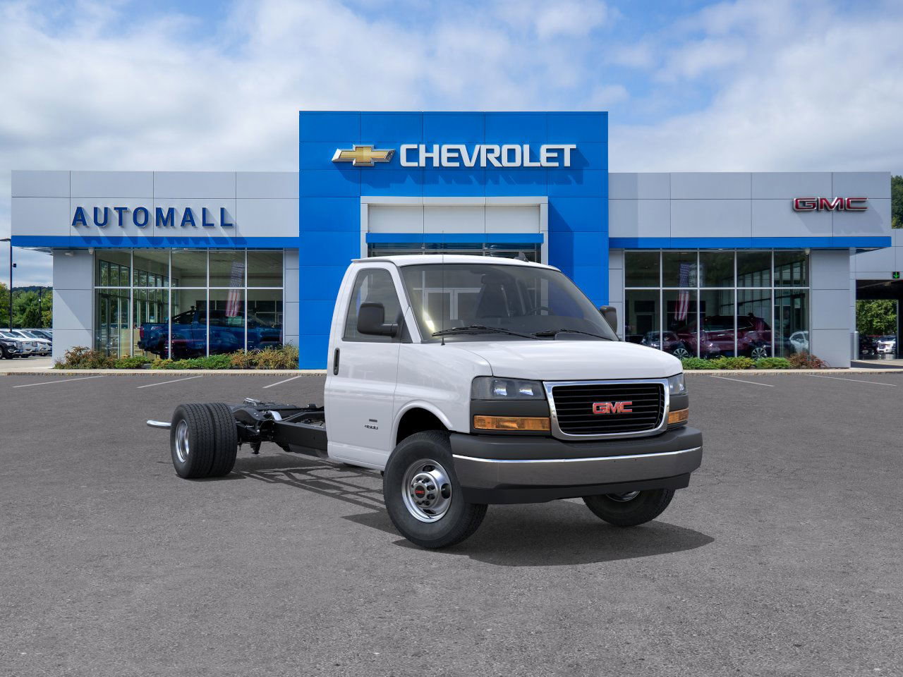 New 2025 GMC Savana 4500 w/ Power Convenience Package RWD image 21
