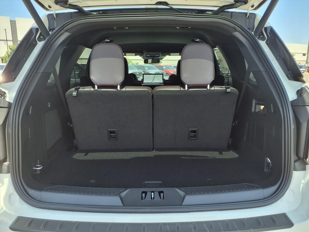 New 2026 Ford Explorer Platinum RWD image 22