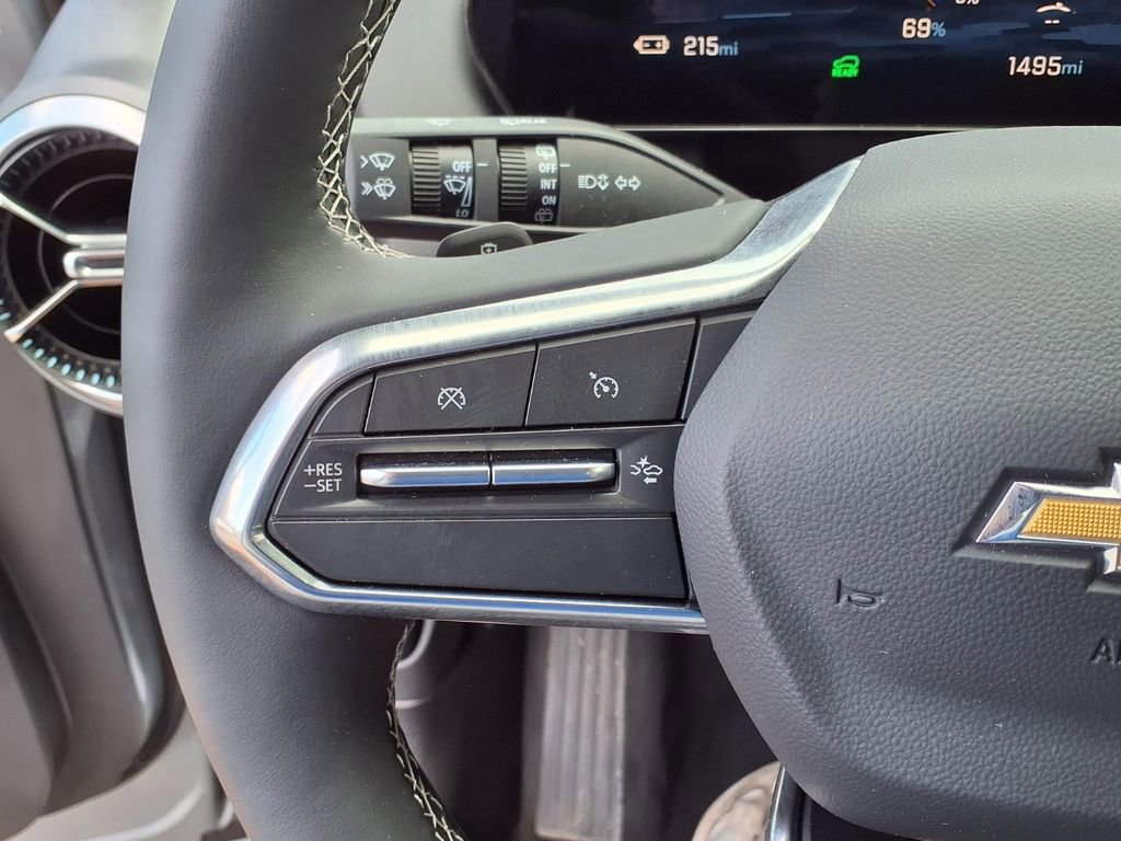 Used 2025 Chevrolet Equinox EV LT w/ Comfort Package AWD/4WD image 32