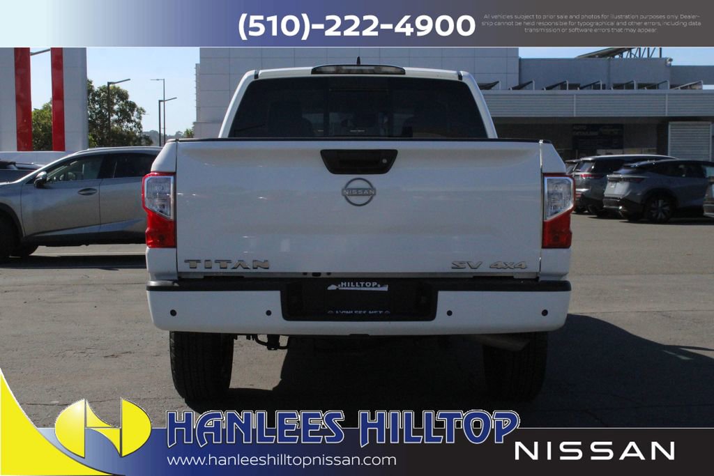 Used 2023 Nissan Titan SV image 8