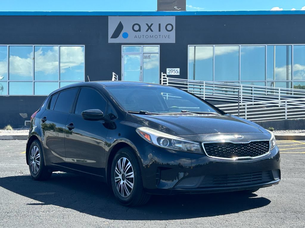 Used 2017 Kia Forte LX FWD image 1