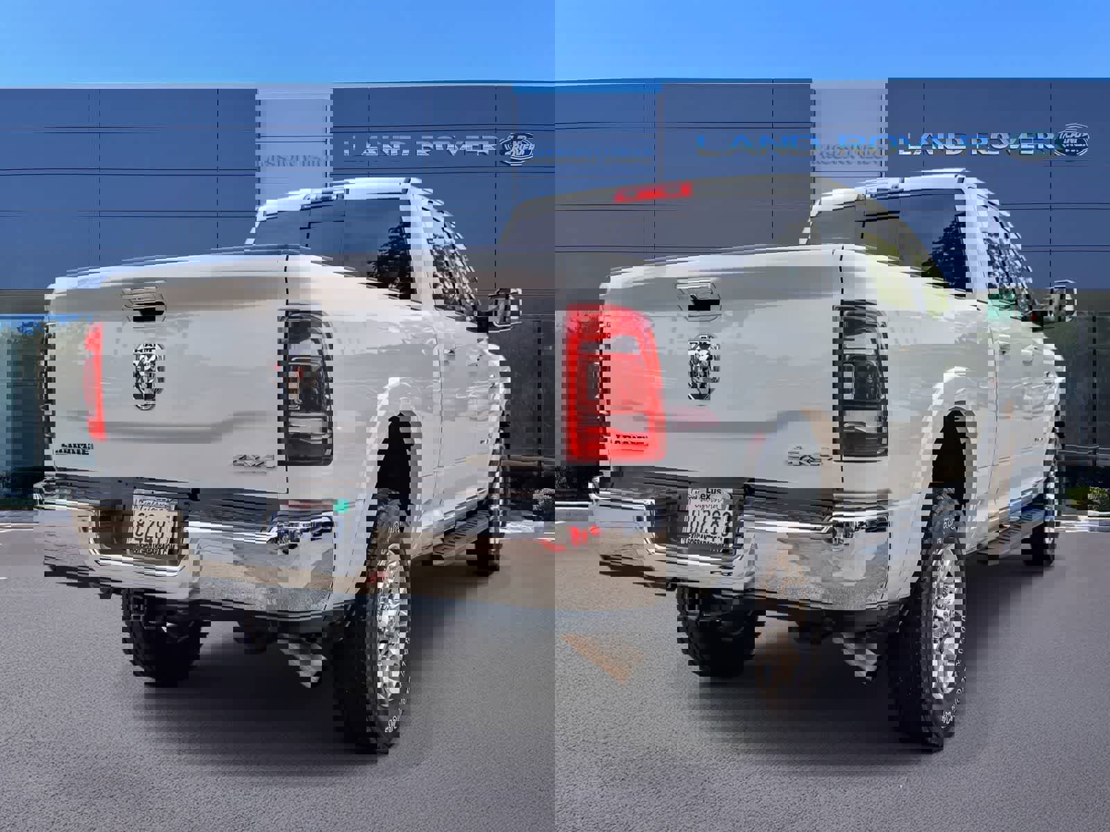 Used 2022 RAM 2500 Laramie AWD/4WD image 4