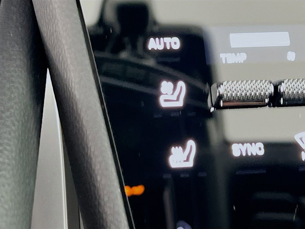 New 2026 Porsche Cayenne image 23