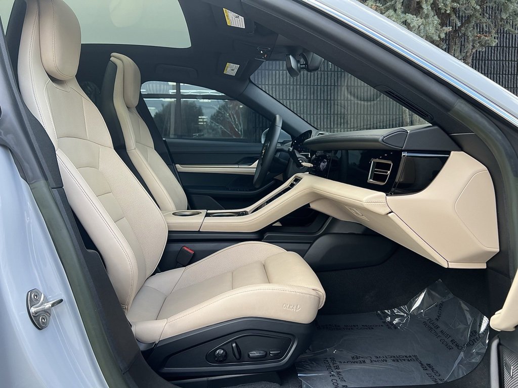 Used 2024 Porsche Taycan 4S image 30