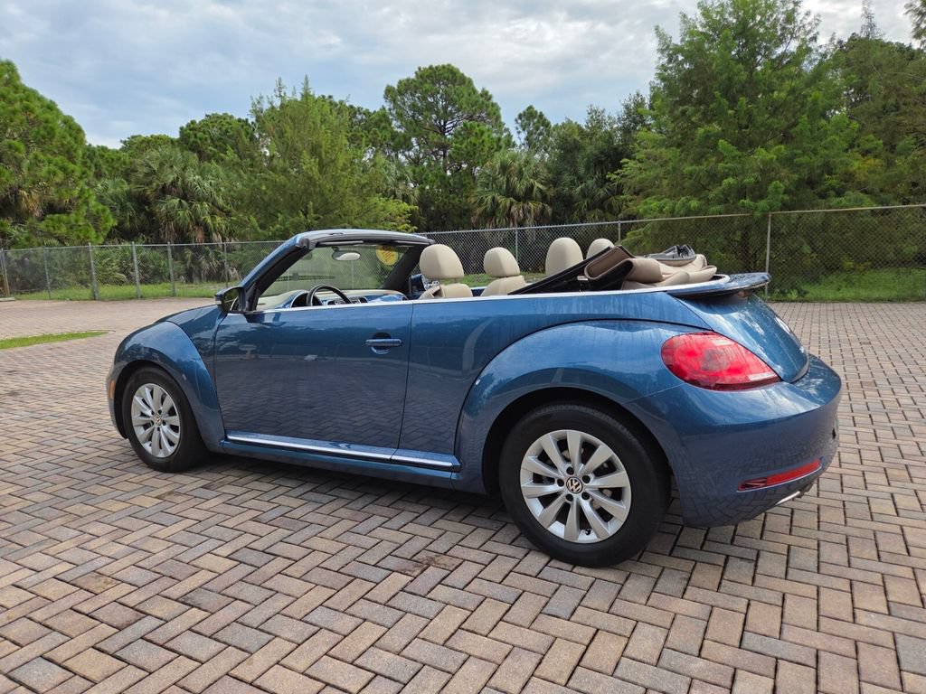Used 2019 Volkswagen Beetle 2.0T S FWD image 9