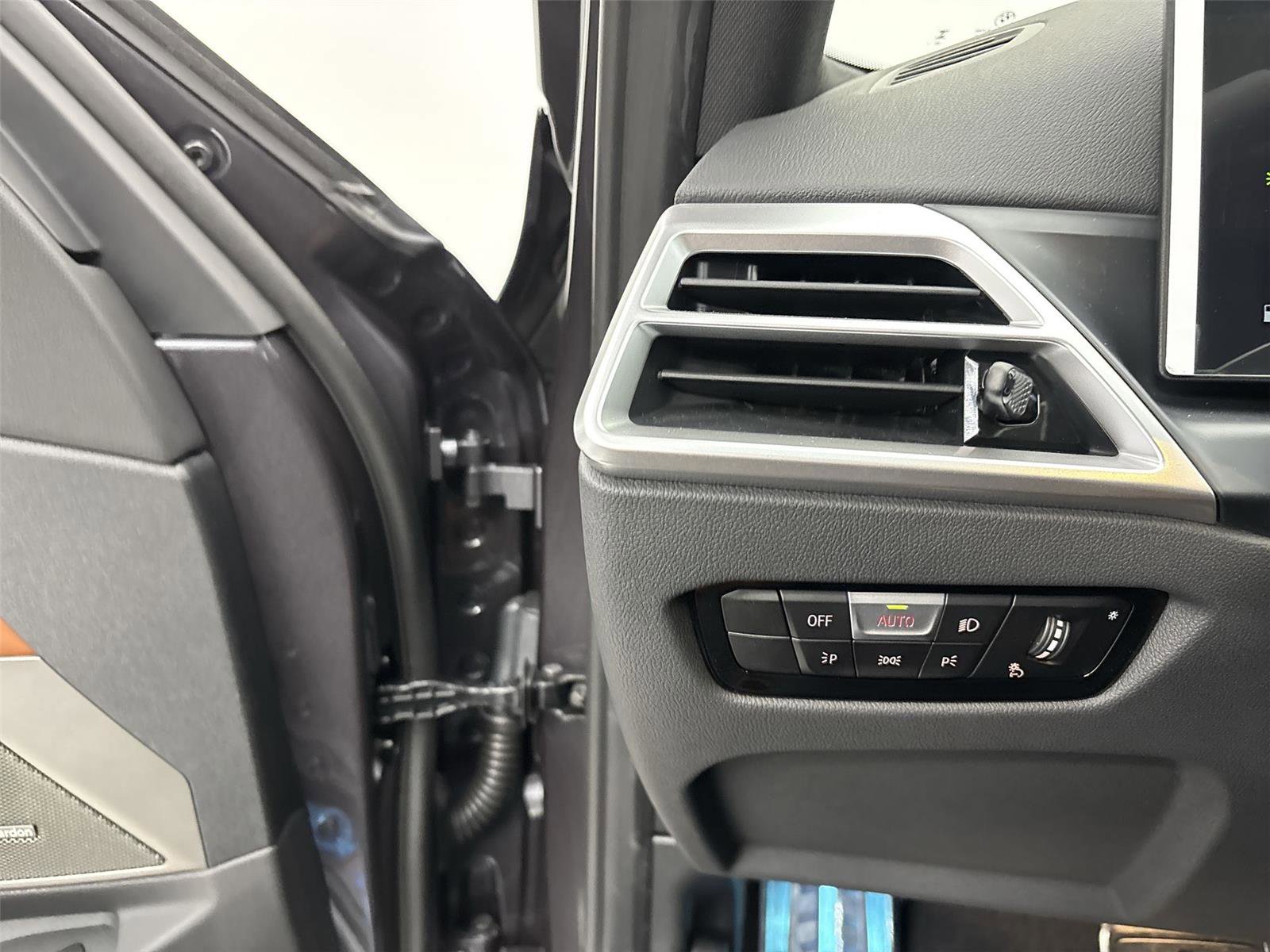 New 2026 BMW M340i xDrive w/ Premium Package AWD/4WD image 31