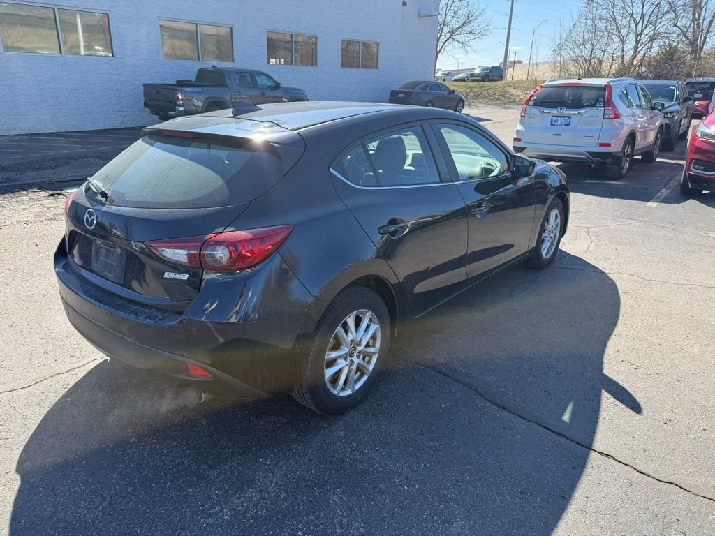 Used 2016 MAZDA MAZDA3 i Grand Touring image 3