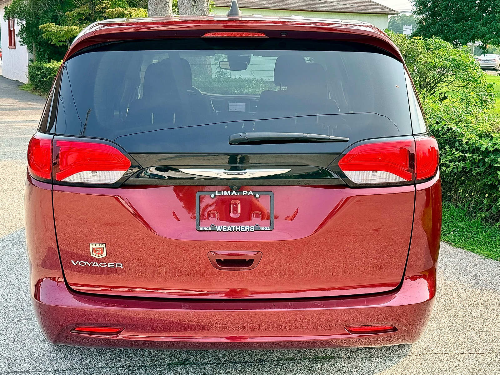 Used 2023 Chrysler Voyager LX FWD image 5