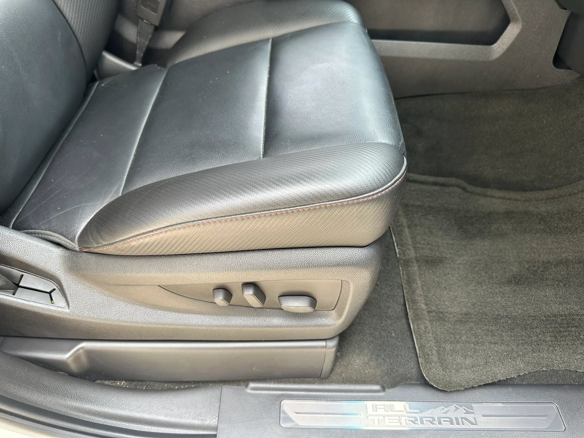 Used 2015 GMC Sierra 1500 SLT AWD/4WD image 28