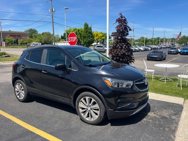 Used 2020 Buick Encore Preferred FWD image 1