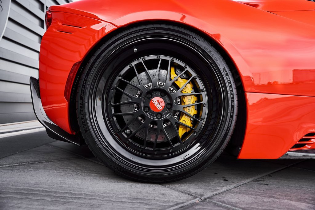 Used 2022 Ferrari SF90 Spider image 27