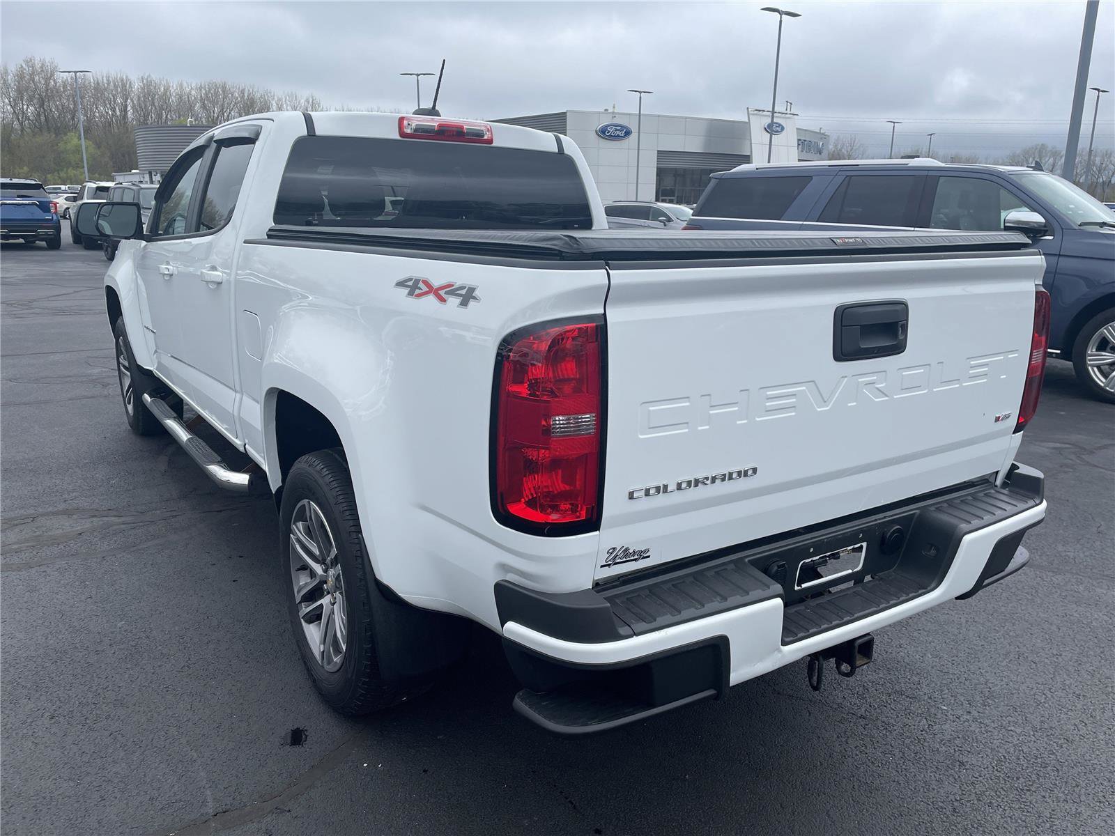 Used 2022 Chevrolet Colorado W/T w/ Custom Special Edition image 3