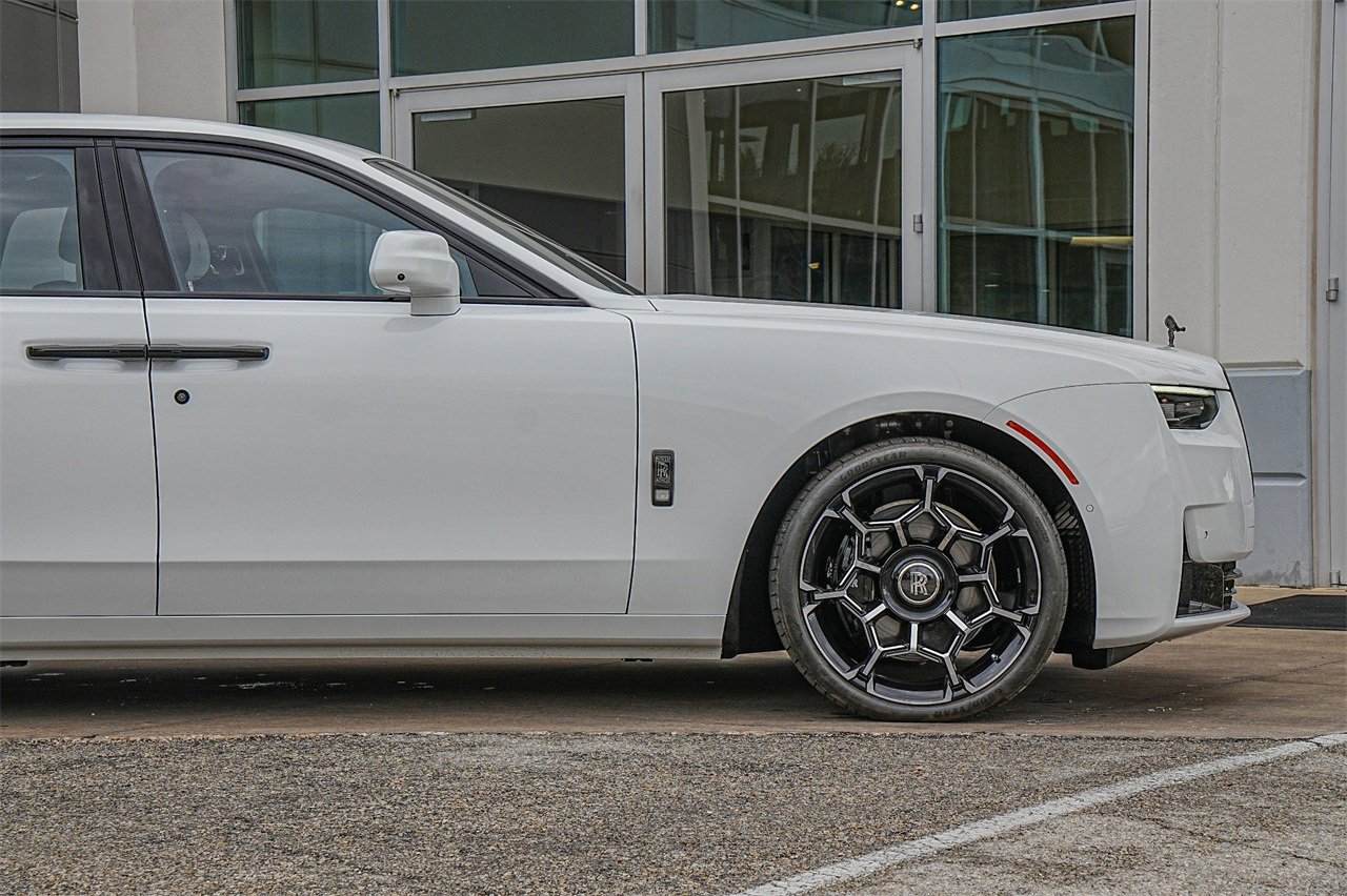 New 2025 Rolls-Royce Ghost Black Badge image 10