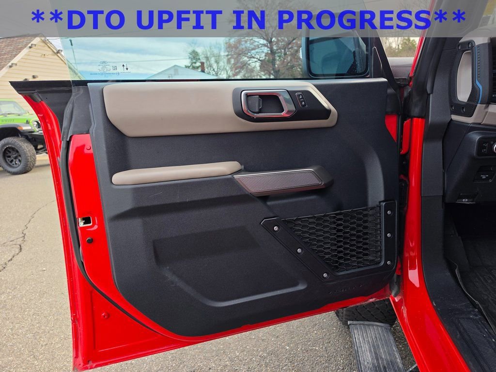 Used 2023 Ford Bronco Wildtrak image 14