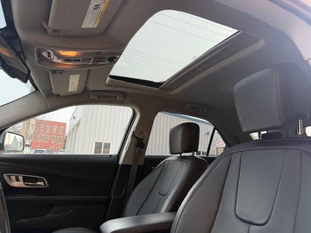 Used 2016 Chevrolet Equinox LTZ w/ Enhanced Convenience Package image 11