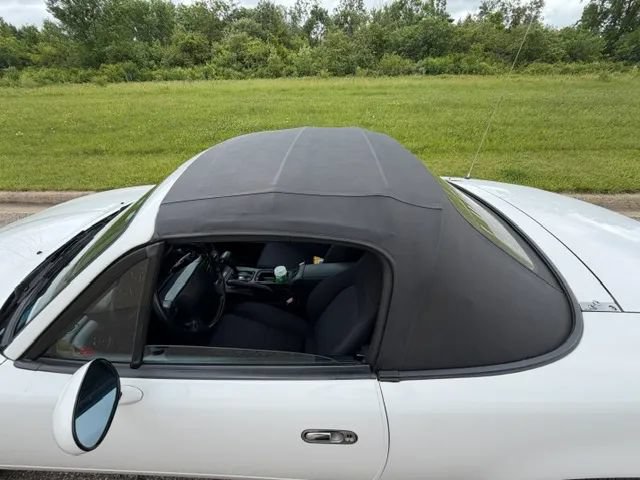 Used 1990 MAZDA MX-5 Miata RWD image 34