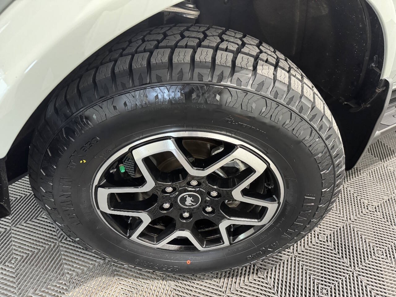 Used 2021 Ford Bronco Outer Banks AWD/4WD image 40