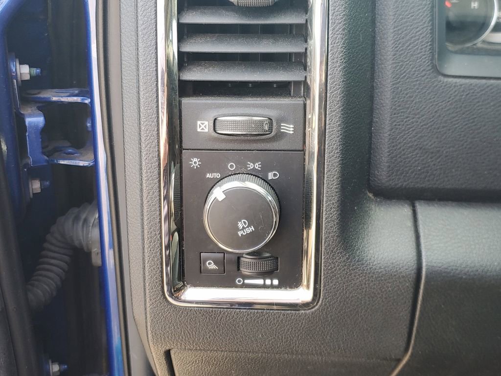 Used 2014 RAM 1500 Sport w/ Sport Premium Group AWD/4WD image 17