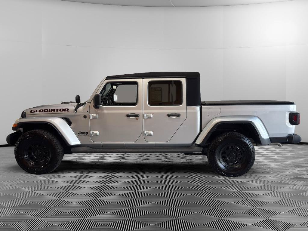 Used 2023 Jeep Gladiator Sport AWD/4WD image 2