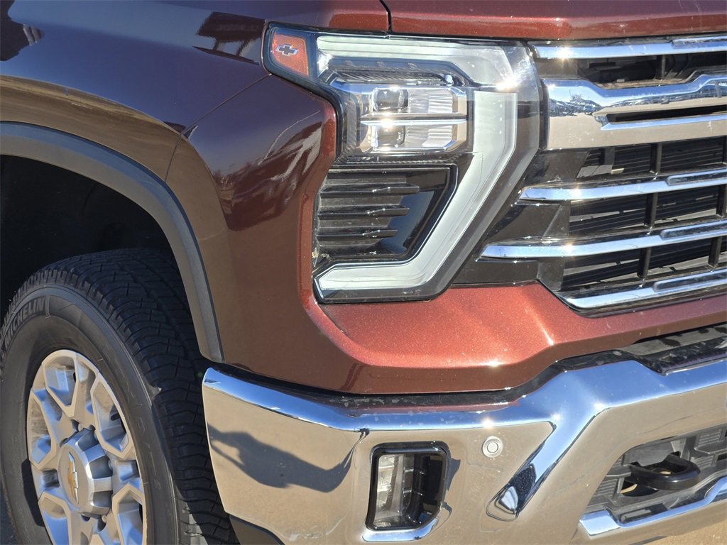 Used 2024 Chevrolet Silverado 2500 LTZ w/ LTZ Plus Package image 29