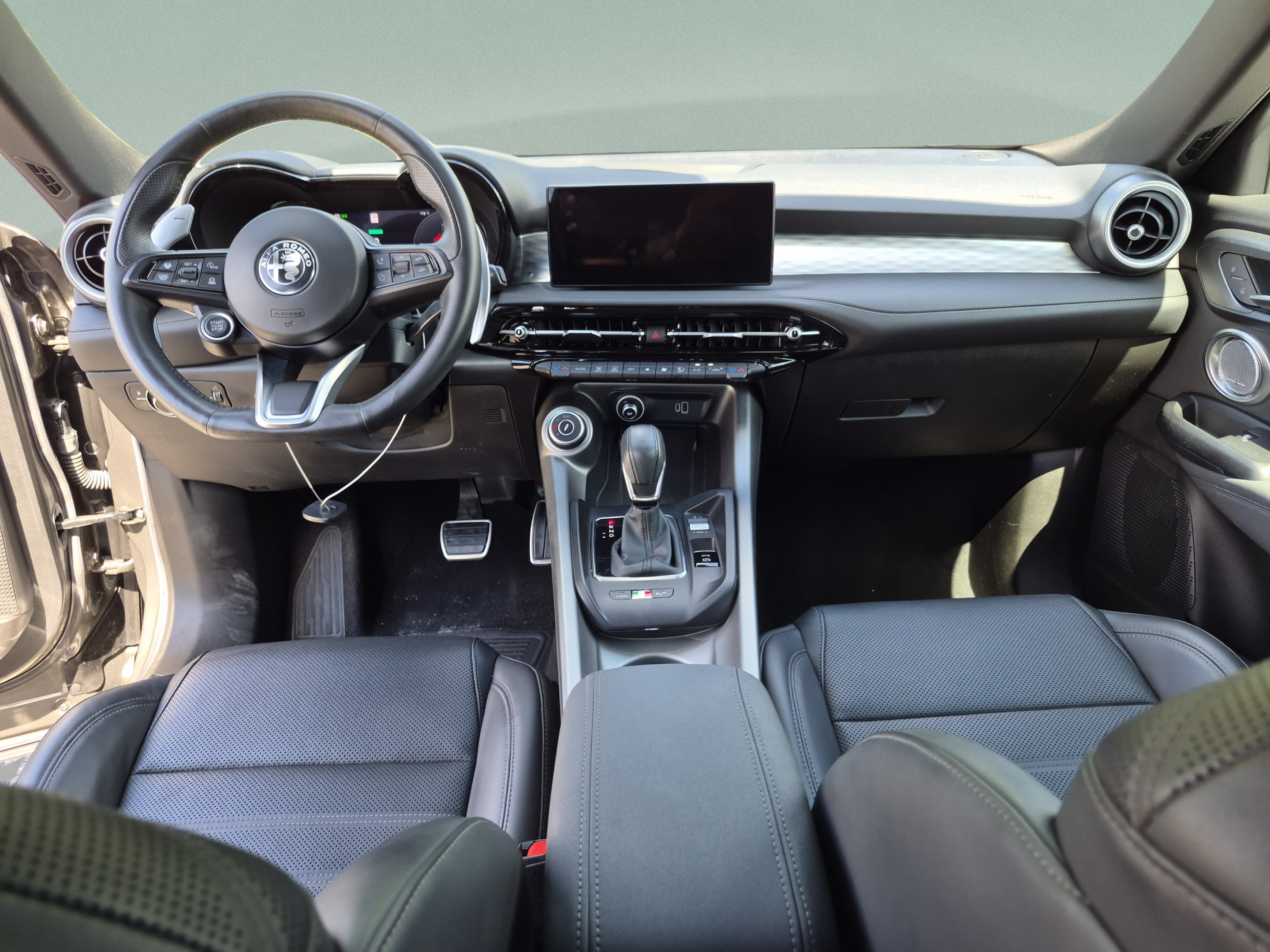Used 2024 Alfa Romeo Tonale Veloce AWD/4WD image 28