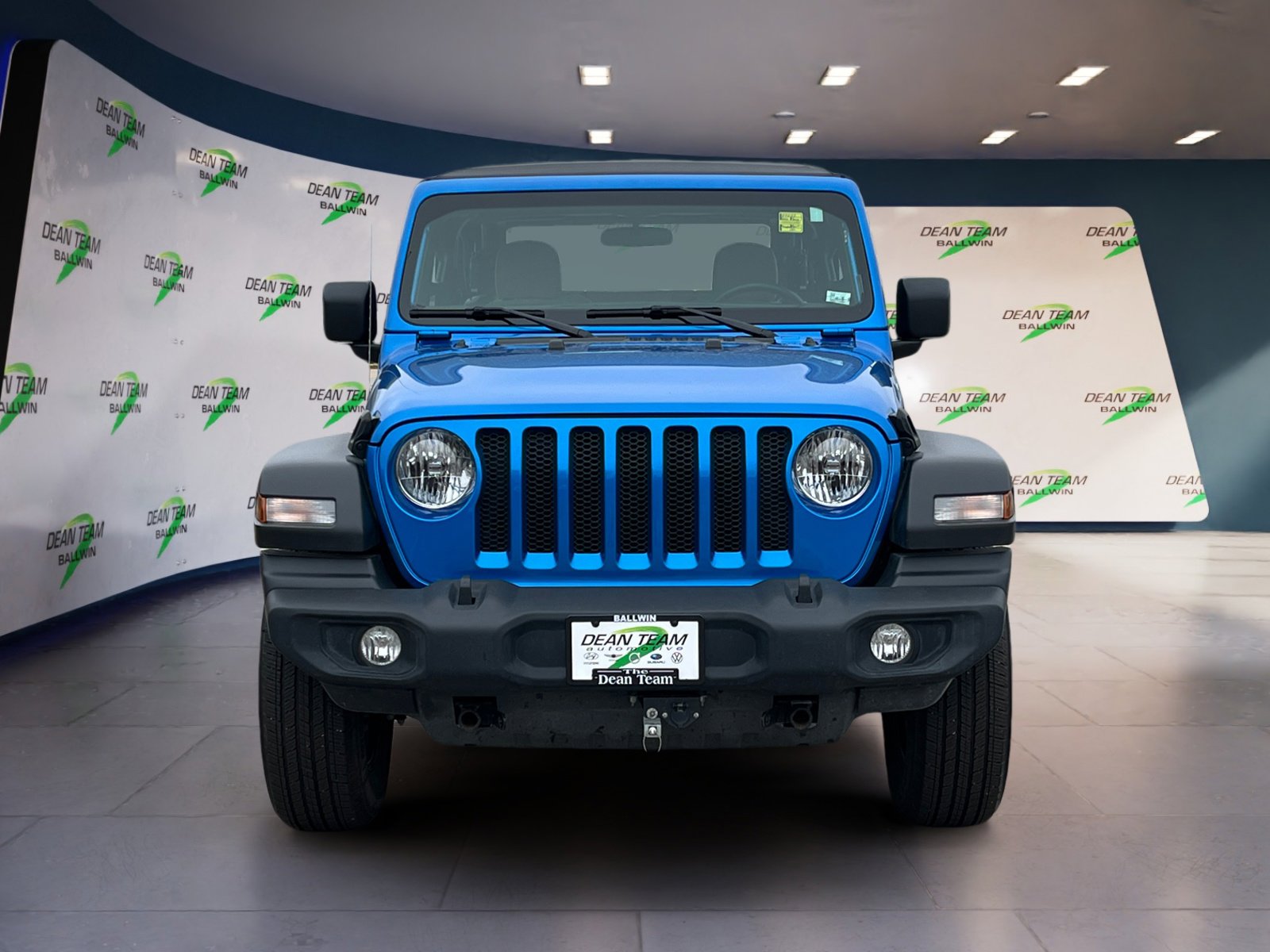 Used 2022 Jeep Wrangler Sport AWD/4WD image 3