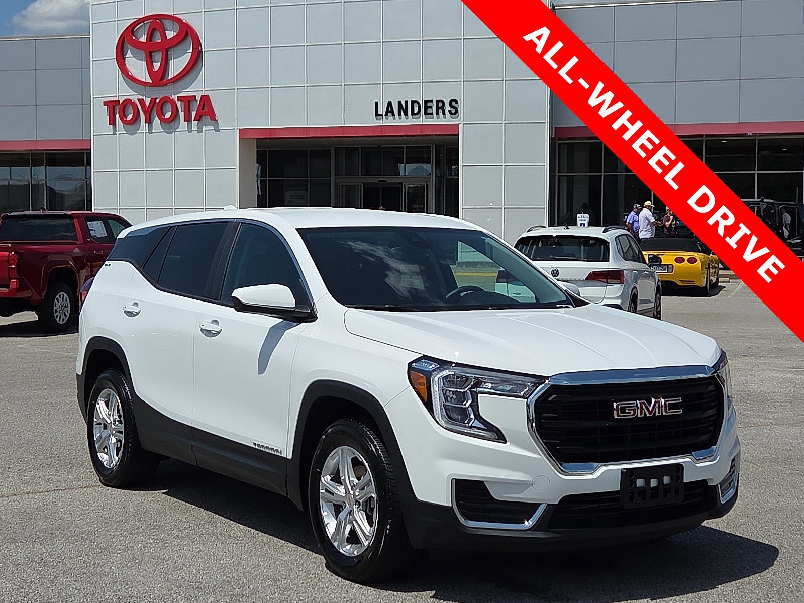 Used 2024 GMC Terrain SLE