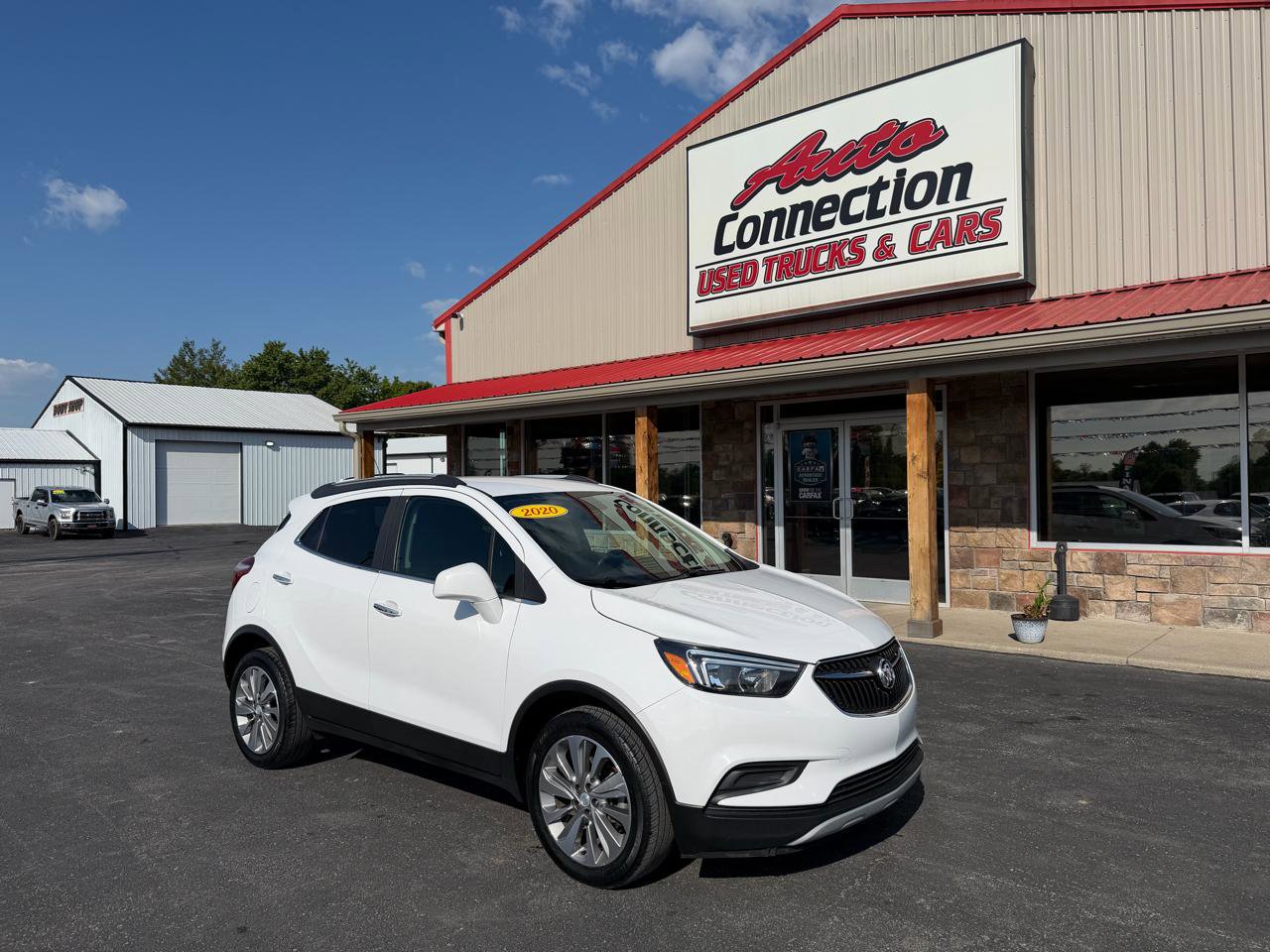 Used 2020 Buick Encore Preferred FWD image 2