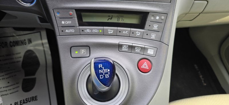 Used 2012 Toyota Prius Three FWD image 24