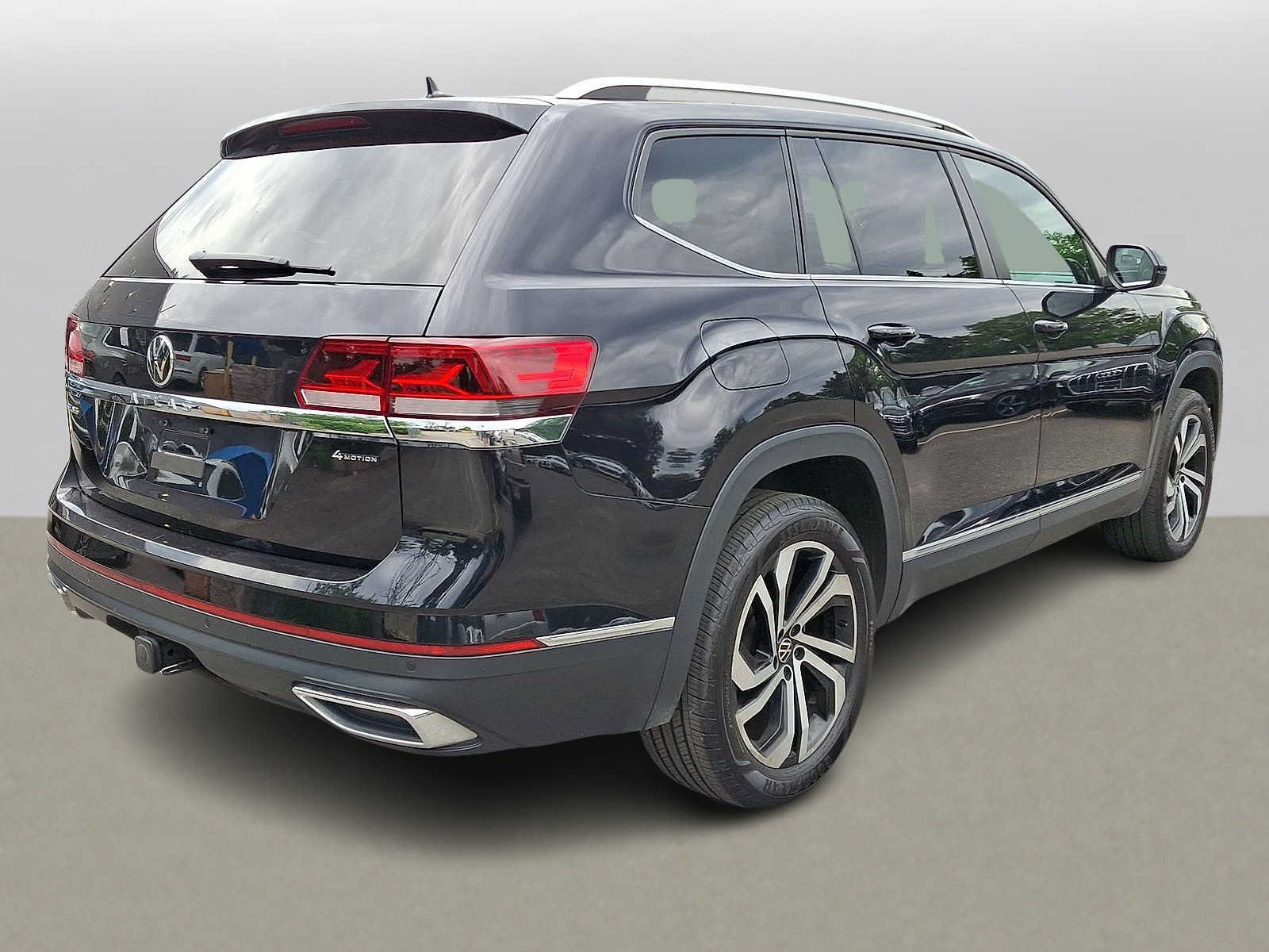 Used 2023 Volkswagen Atlas SEL AWD/4WD image 31