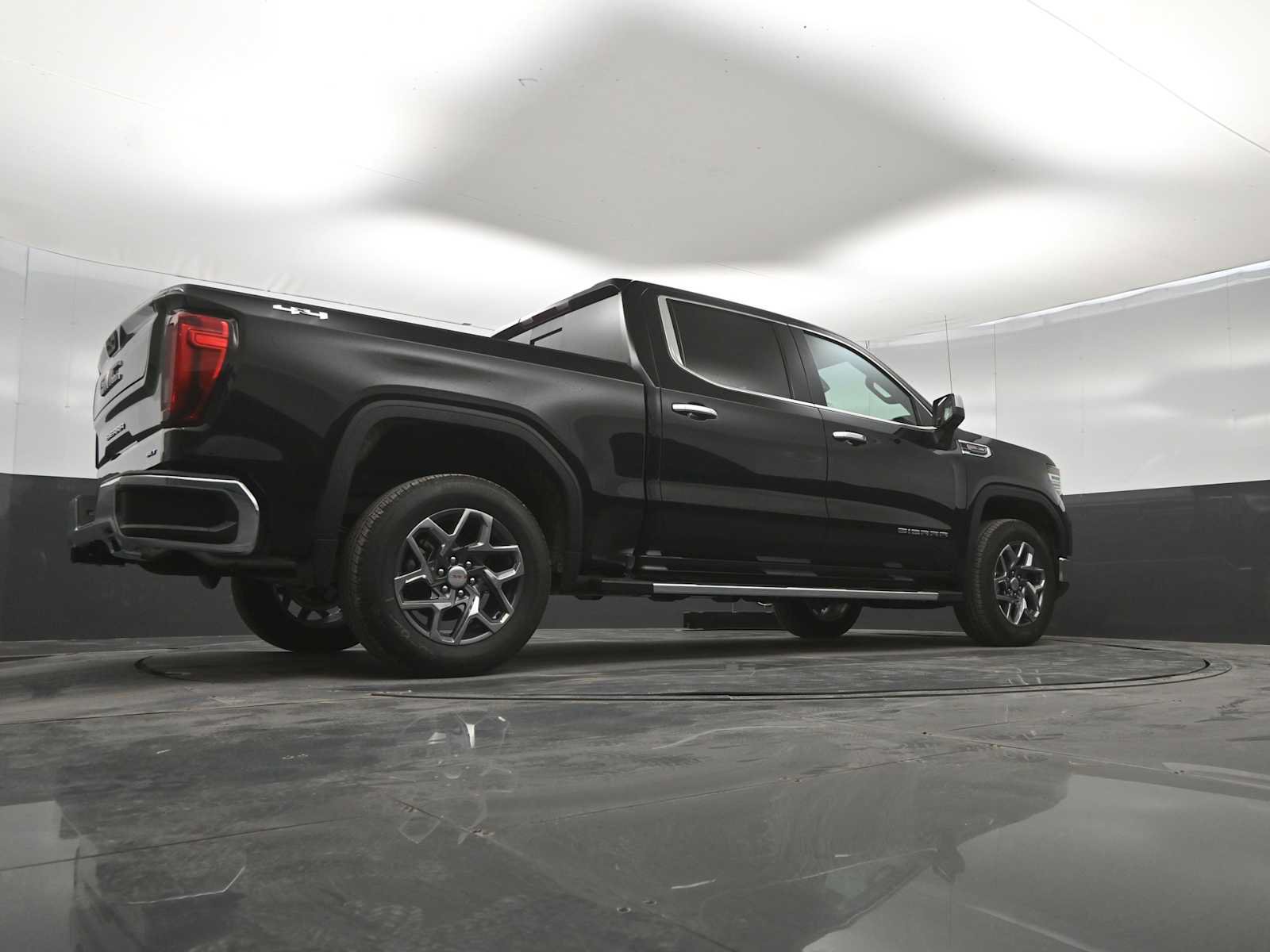 New 2026 GMC Sierra 1500 SLT w/ SLT Premium Package AWD/4WD image 40