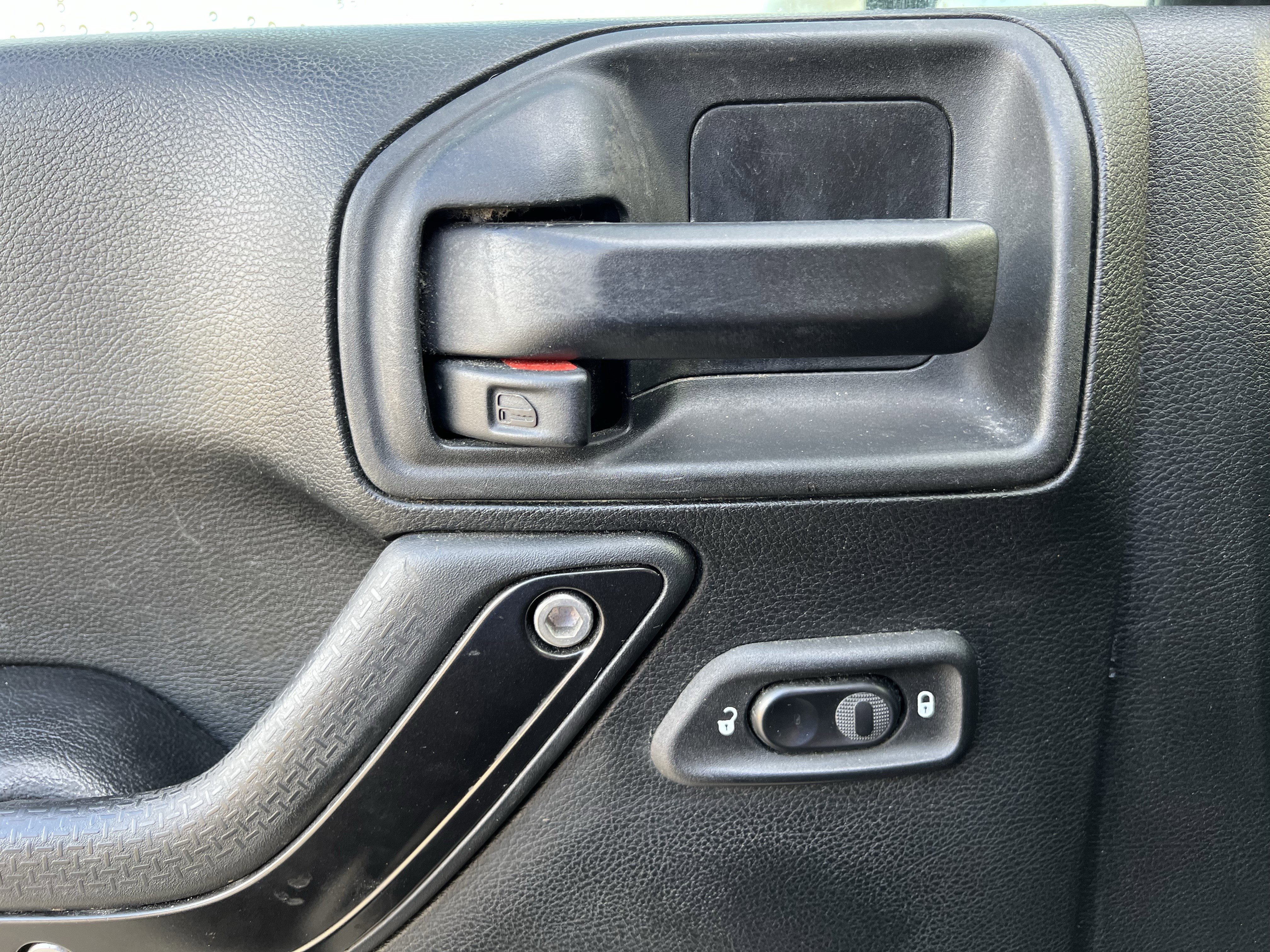 Used 2018 Jeep Wrangler Unlimited Rubicon image 15