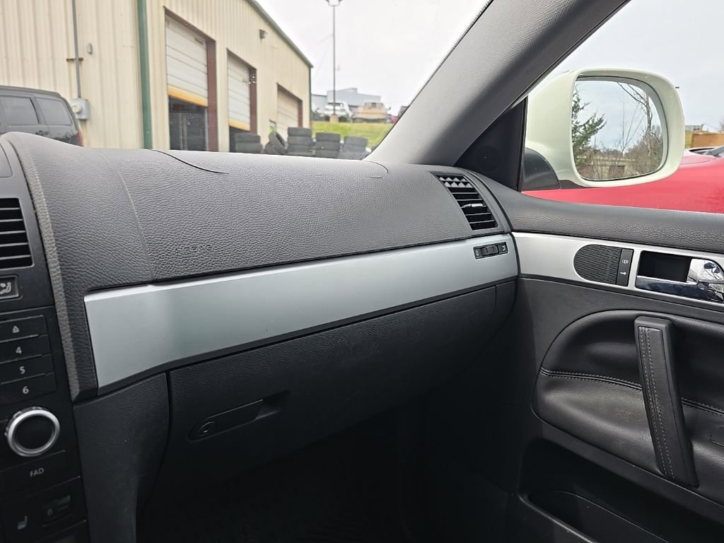 Used 2008 Volkswagen Touareg VR6 image 23