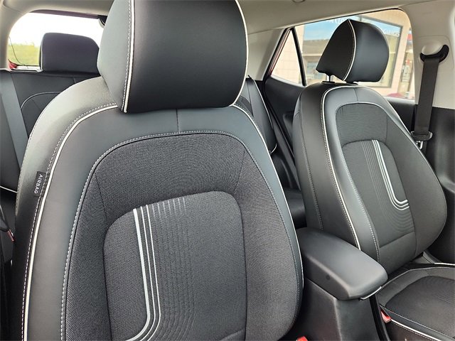 Certified 2022 Hyundai Venue Limited image 32