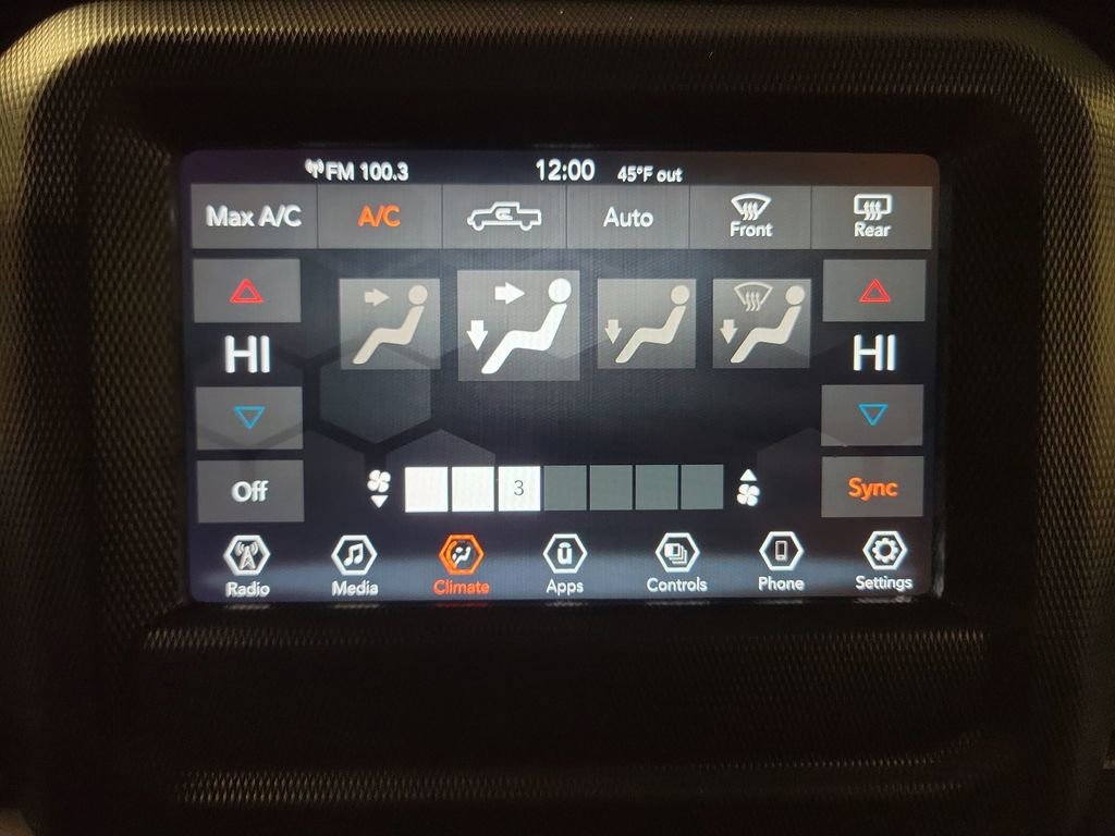 Used 2021 Jeep Gladiator Overland w/ Trailer Tow Package image 18